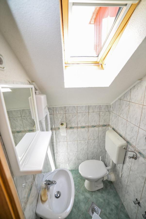 Sixteen Lakes Guest House 2 Jezerce Buitenkant foto
